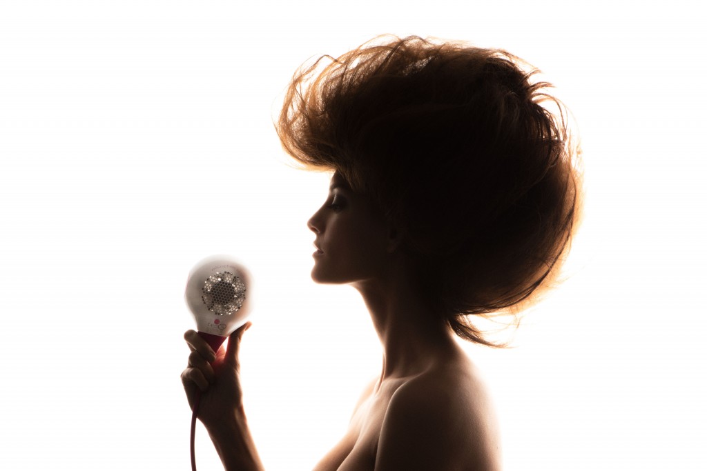 liberate-le-aragoste-uki-advertising-hairstyle-dryer-asciugacapelli